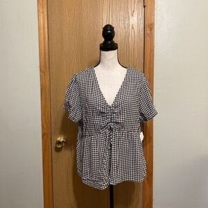 So NWT XL Black & White w/Gingham Print Short Sleeve V-Neck Babydoll Top